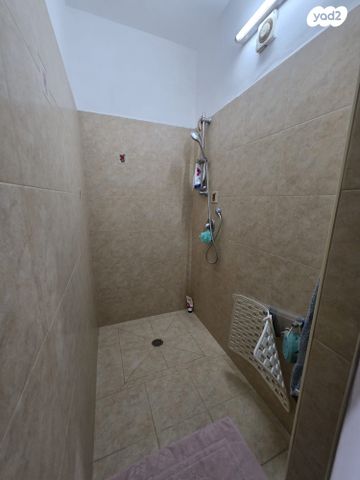 דירה, האמהות 4, ד' / מערב מרכז העיר, רחובות