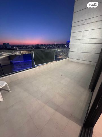 דירה, הרב אבא אבוחצירה, שדרות בפארק, שדרות