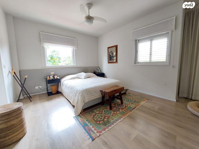 דו משפחתי, מזל טלה, מתחם 11, הוד השרון