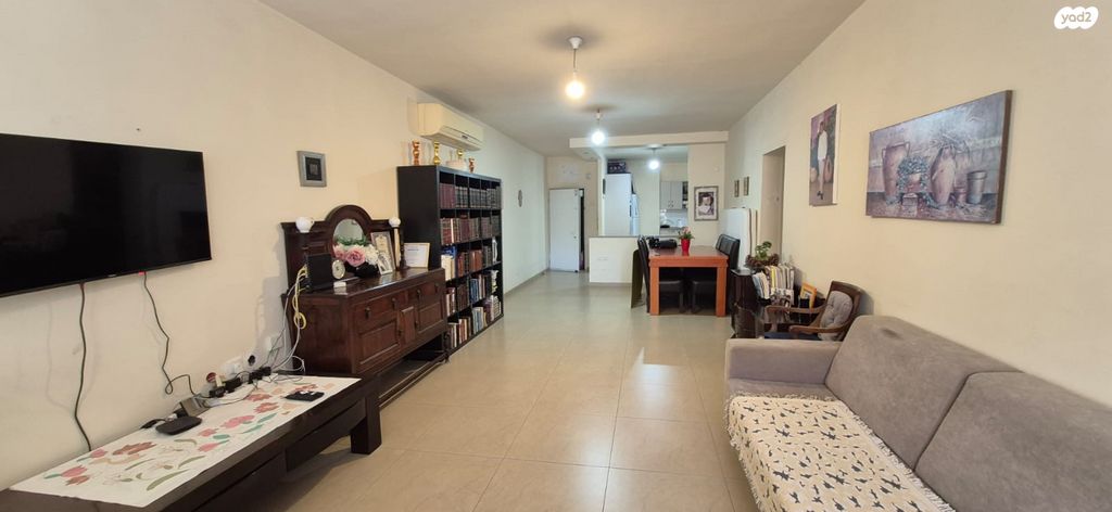 אברהם שפירא 22