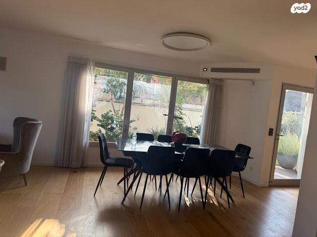 בית פרטי/ קוטג', הנשיא יצחק בן צבי, הרצליה פיתוח, הרצליה