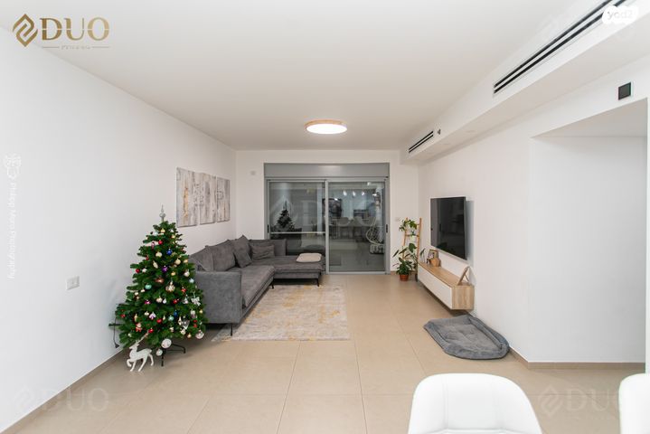 דירה, האנפה 18, החותרים, טירת כרמל