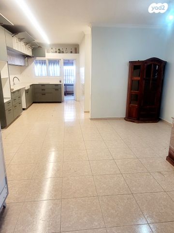 דו משפחתי, הפלמ"ח, ראשונים, ראשון לציון