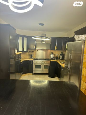 בית פרטי/ קוטג', הבריגדה היהודית, גלי הים, נתניה