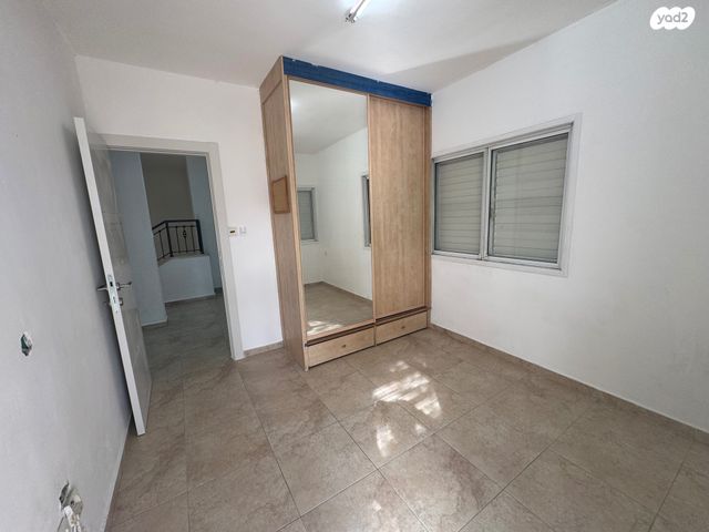 דופלקס, גבעתי, רחובות