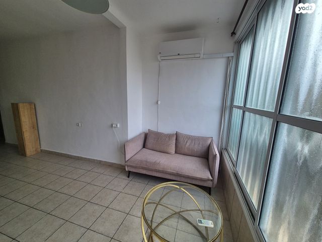 דירה, דניאל, בת ים