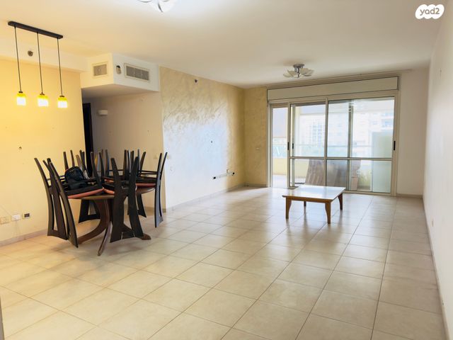 אליהו בן חור 