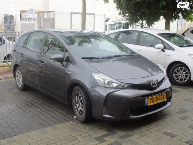 טויוטה פריוס פלוס