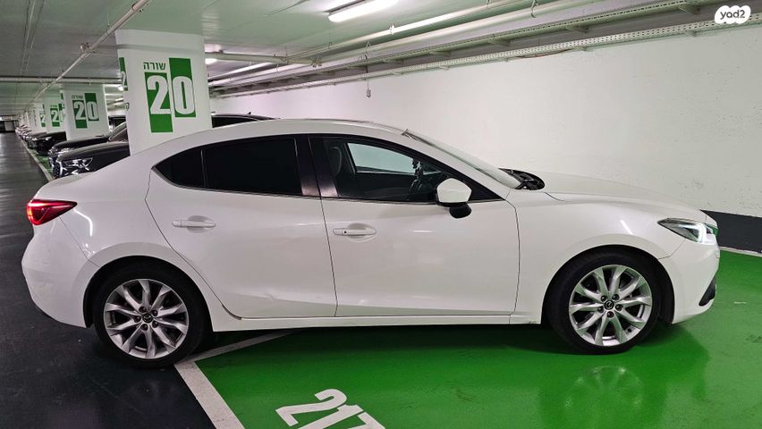 מודעת רכב מאזדה 3