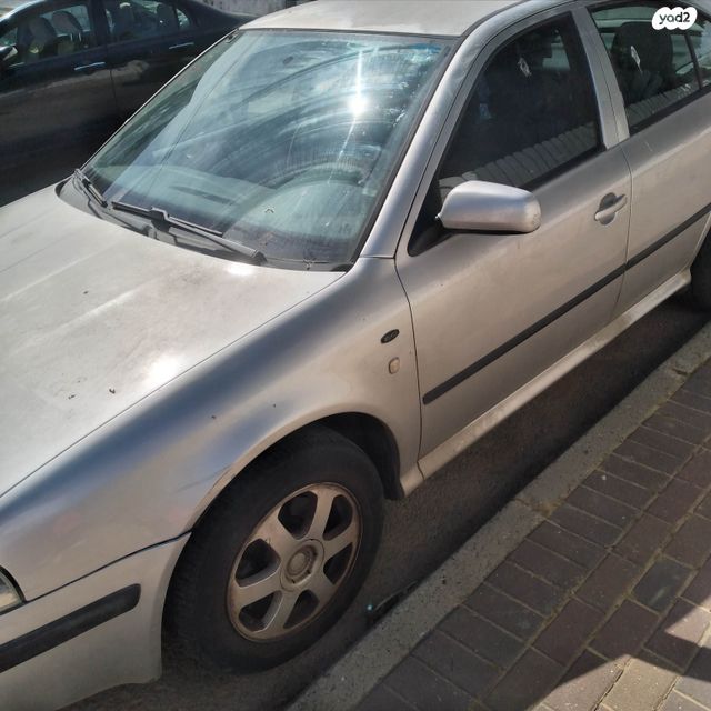 סקודה אוקטביה 