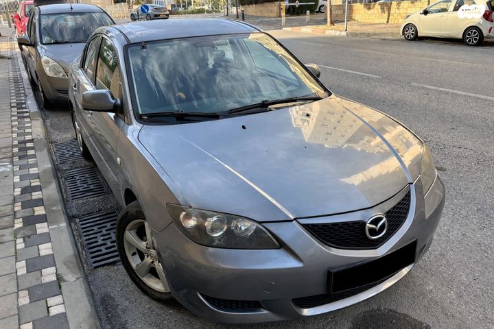 מודעת רכב מאזדה 3