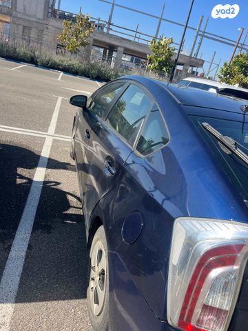 טויוטה פריוס