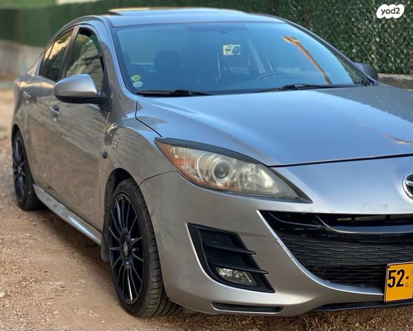 מודעת רכב מאזדה 3