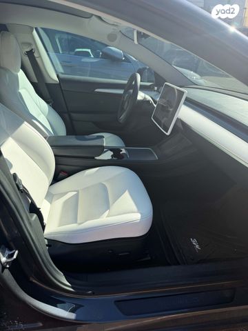 מודעת רכב טסלה מודל 3