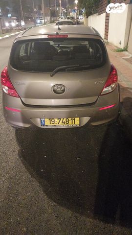 מודעת רכב יונדאי i20