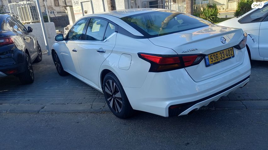 ניסאן אלטימה