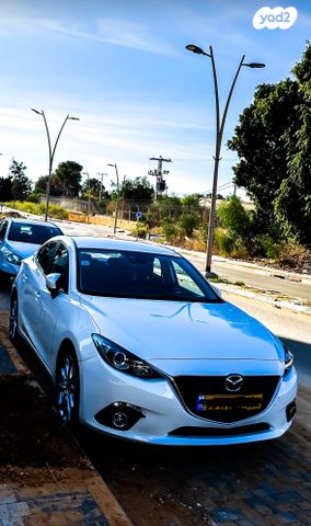 מודעת רכב מאזדה 3