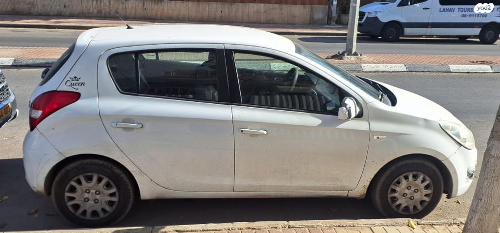 מודעת רכב יונדאי i20