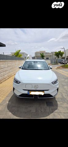 מודעת רכב אם ג'י ZS