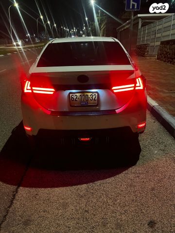 טויוטה קורולה