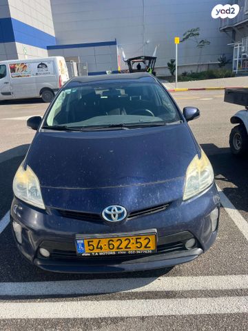 טויוטה פריוס