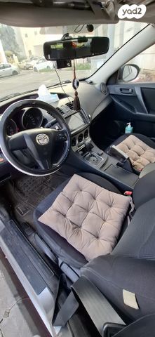 מודעת רכב מאזדה 3