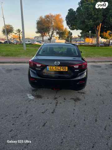מאזדה 3