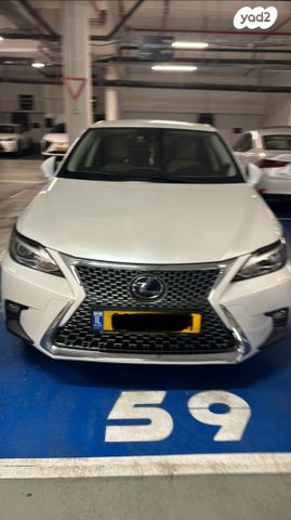 מודעת רכב לקסוס CT