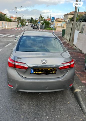 טויוטה קורולה