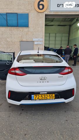 יונדאי איוניק