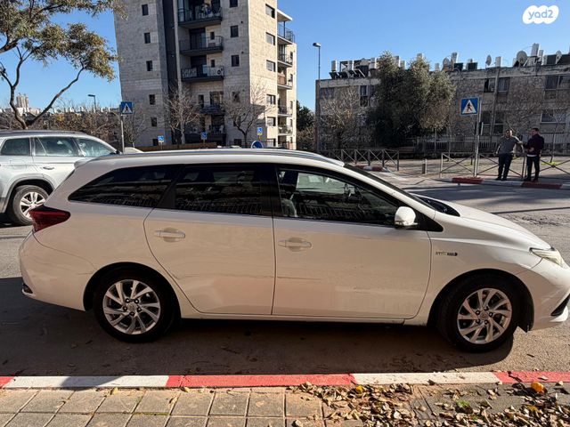 מודעת רכב טויוטה אוריס