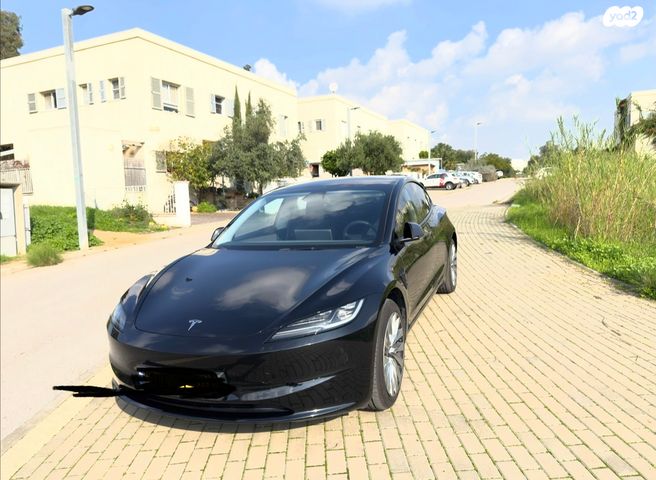 מודעת רכב טסלה מודל 3