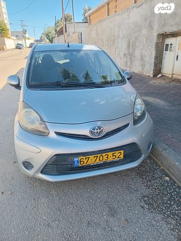 טויוטה אייגו