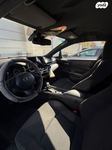 טויוטה C-HR