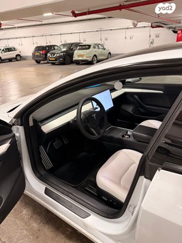 מודעת רכב טסלה מודל 3