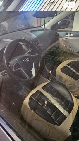 יונדאי אקסנט i25