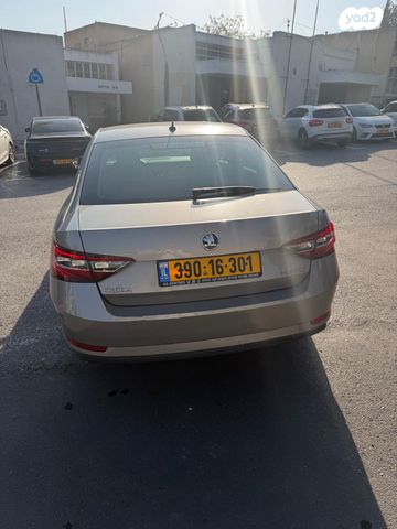 מודעת רכב סקודה סופרב