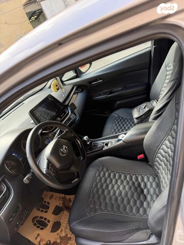 טויוטה C-HR