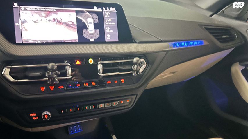 מודעת רכב ב מ וו סדרה 2