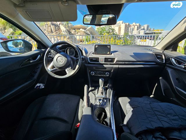 מודעת רכב מאזדה 3