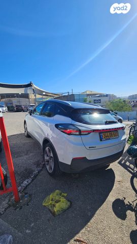 מודעת רכב ג׳ילי Geometry C