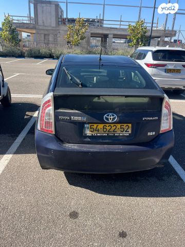 טויוטה פריוס