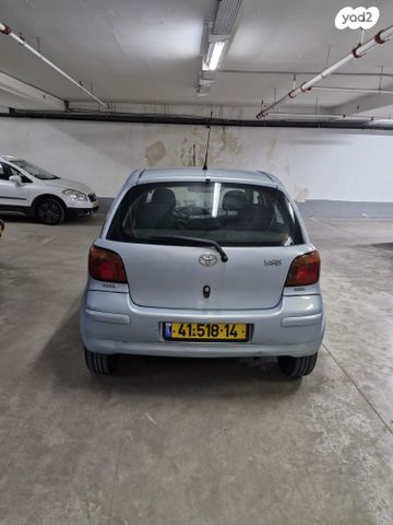 טויוטה יאריס