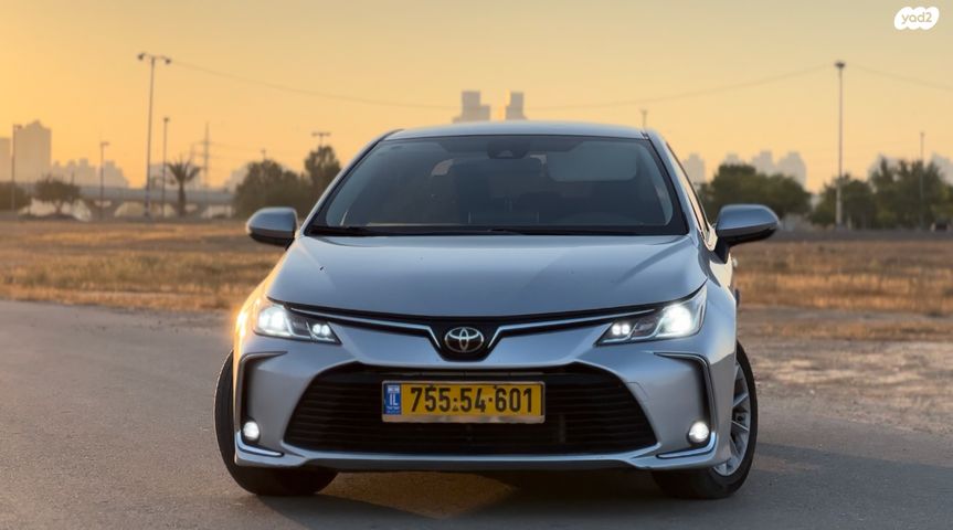 מודעת רכב טויוטה קורולה