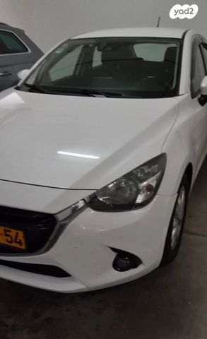 מודעת רכב מאזדה 2