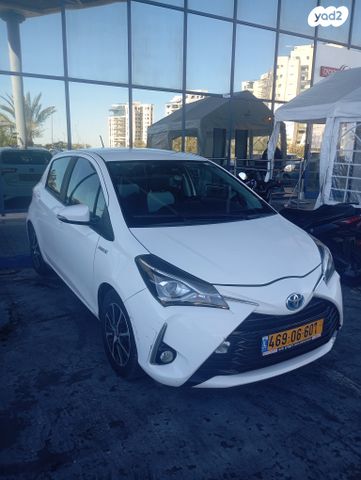 טויוטה יאריס