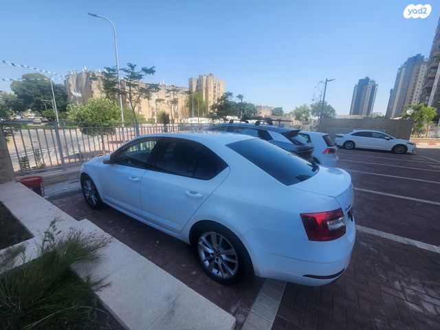 סקודה אוקטביה 