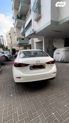מאזדה 3