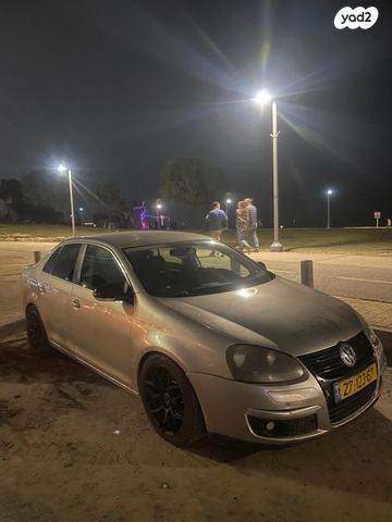 מודעת רכב פולקסווגן ג'טה 