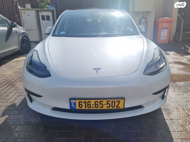 טסלה מודל 3